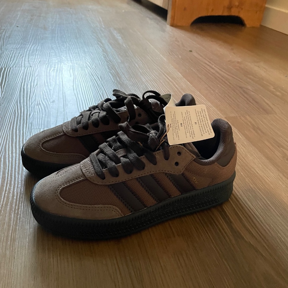 Boys Adidas Samba XLG - Picture 2 of 6